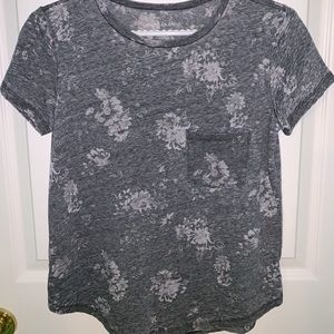 American eagle grey top (never worn)